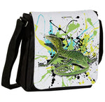 Schultertasche mit Varanus prasinus / Smaragdwaran Motiv von Tassenkasper