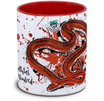 Tasse mit Pantherophis guttatus pied sided Bloodred Kornnatter