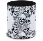 Tasse Totenkopf und Spruch: "Das schönste an meinem Job ist der Drehstuhl!"